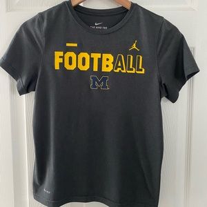 Michigan Wolverines, Nike dry fit t-shirt, youth size large.